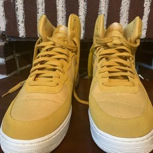 NIKE AIR FORCE 1’s